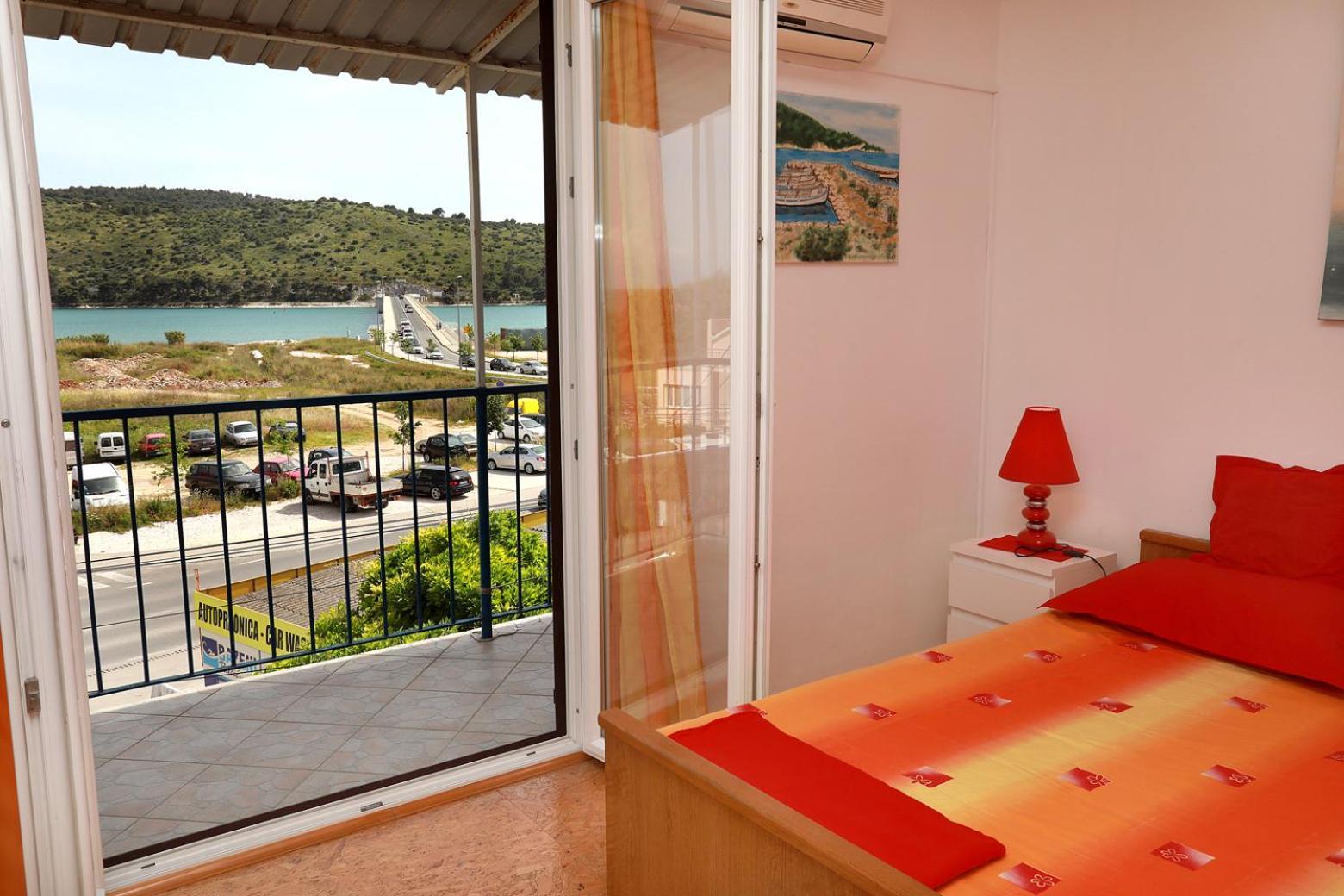 Apartments Irena Трогир Экстерьер фото